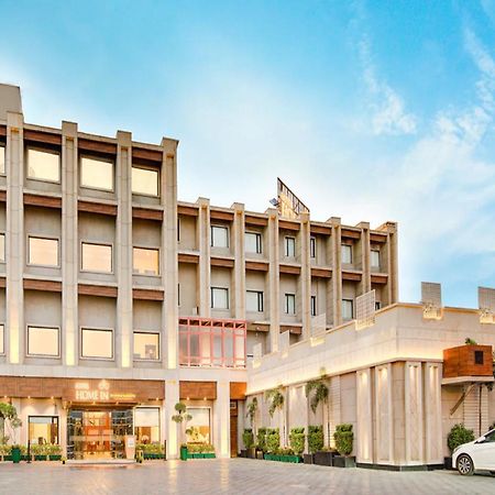Hotel Home In By Amrik Sukhdev Sonipat Bagian luar foto